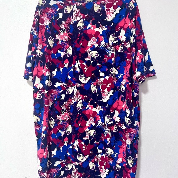 New LuLaRoe Maleficent Multicolor Floral Top Medium - Picture 3 of 6